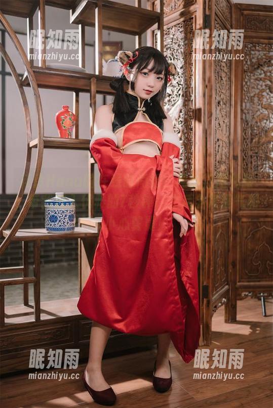 花铃Hana 花铃Hana的在线时尚秀:黑丝燕尾礼服,带我进入优雅的7秒钟,之后全靠运气和小心翼翼!