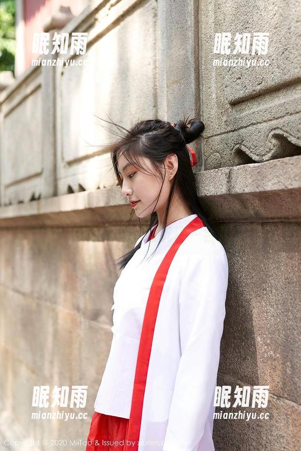 蜜桃社-Suki 蜜桃社 - Suki的黑白图集,下载前先端杯咖啡吧,能沉浸一会儿
