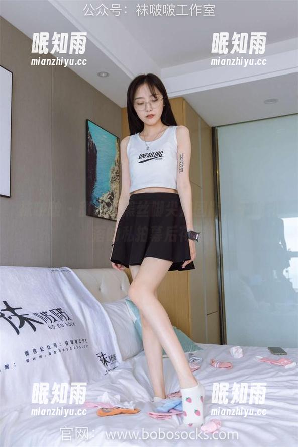 袜啵啵-甜甜圈 袜啵啵 - 甜甜圈黑丝脚尖加固版,干脆利落的私拍幕后花絮