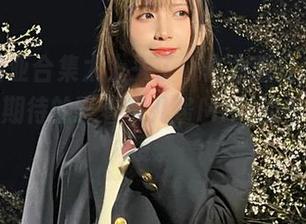 艾米莉亚合集太上头了，作为观众我只能愤怒又期待的盯着贝儿酱Miki的每一个角度。
