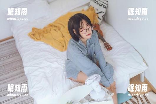 逐月Su 看逐月Su如何用梦子的写真让我觉得我的日常太无聊了!