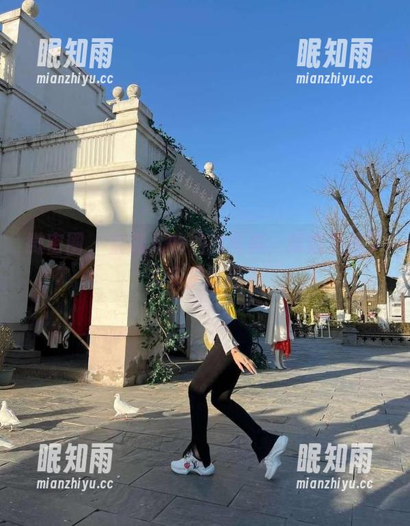 金希儿 微密圈 - 金希儿的油亮写真,难道是擦了太多护肤品?