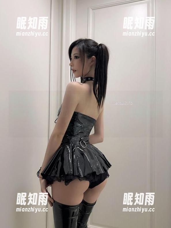陈妮妮UNI 微密圈 - 在线,原图,陈妮妮UNI和她的吊带袜,选择也是一种考验,毕竟我怕我会想太多。